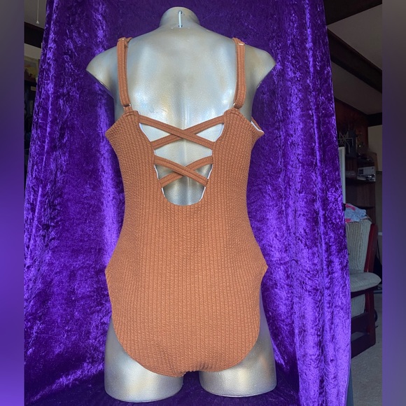 One Piece Swimsuit AUL NWOT - Picture 4 of 6